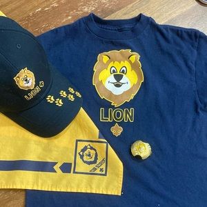 Official BSA Lion Cub Scouts t-shirt (Youth XS) Neckerchief and hat (Youth S-M)
